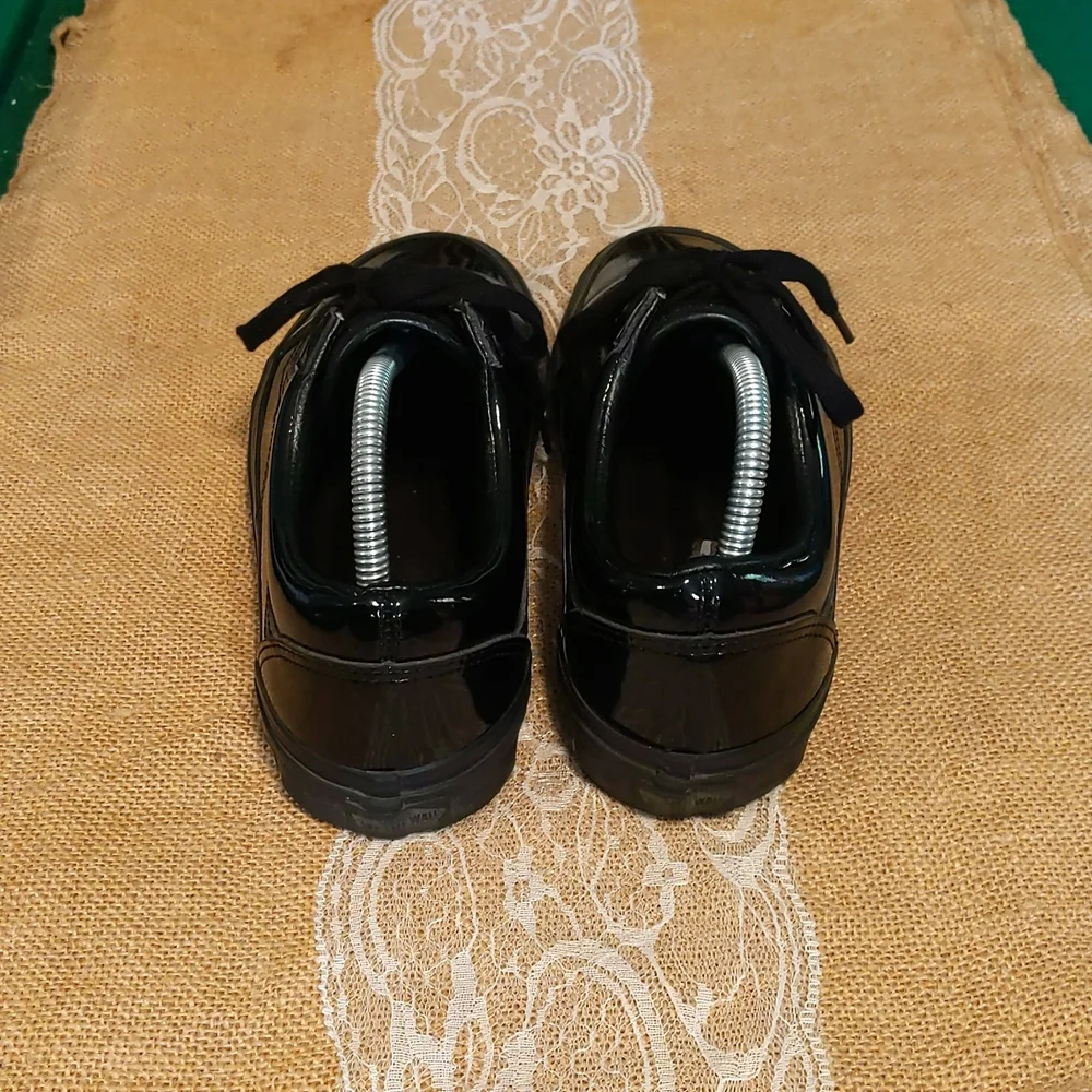 Vans Old Skool Studs Sidewall Men's Sneakers Sz 7.5, Patent Leather, Black - Picture 4 of 6